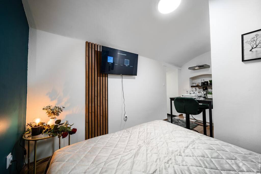 Secret Economy Studio Oasis Praag Buitenkant foto